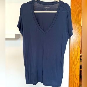 Express one eleven deep v t-shirt